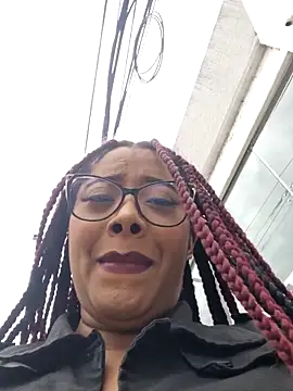 Ebony-Goddess19 online show from November 3, 2025, 4:52 pm