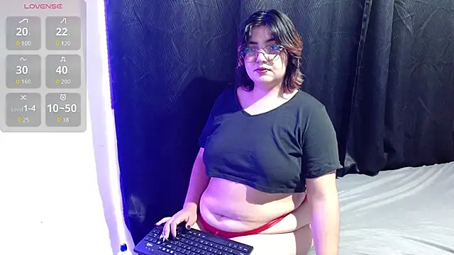 Roxy f w online show from November 7, 2025, 10:54 pm