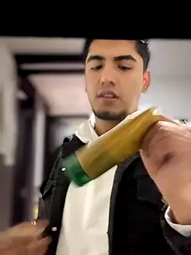 Snapshot of tomy_hot20 chatting on October 30, 2025, 6:52 pm tomy hot20 online show from October 30, 2025, 6:52 pm