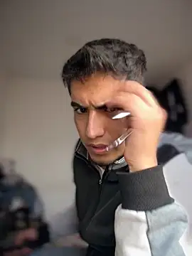 Snapshot of tomy_hot20 chatting on November 11, 2025, 9:15 pm tomy hot20 online show from November 11, 2025, 9:15 pm