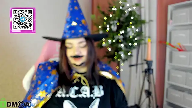 Snapshot of Mia_R0ss chatting on January 11, 2026, 1:10 am Mia R0ss online show from January 11, 2026, 1:10 am