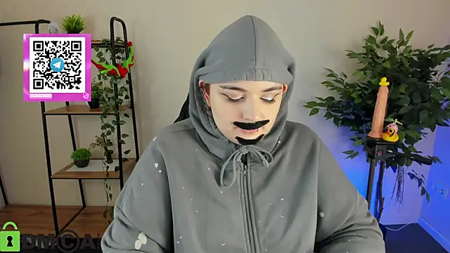 Snapshot of Mia_R0ss chatting on January 13, 2026, 1:11 am Mia R0ss online show from January 13, 2026, 1:11 am