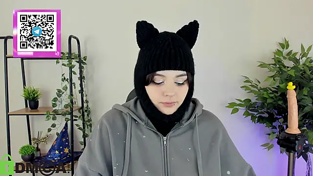 Snapshot of Mia_R0ss chatting on January 15, 2026, 1:10 am Mia R0ss online show from January 15, 2026, 1:10 am