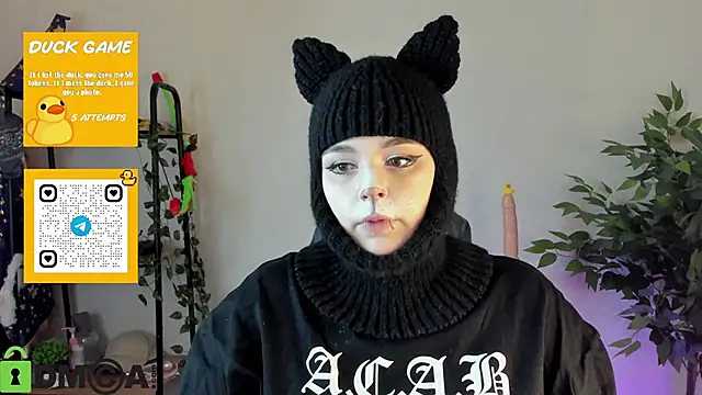 Snapshot of Mia_R0ss chatting on January 17, 2026, 1:10 am Mia R0ss online show from January 17, 2026, 1:10 am