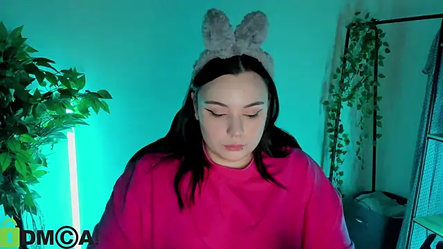 Snapshot of Mia_R0ss chatting on February 17, 2026, 11:11 pm Mia R0ss online show from February 17, 2026, 11:11 pm