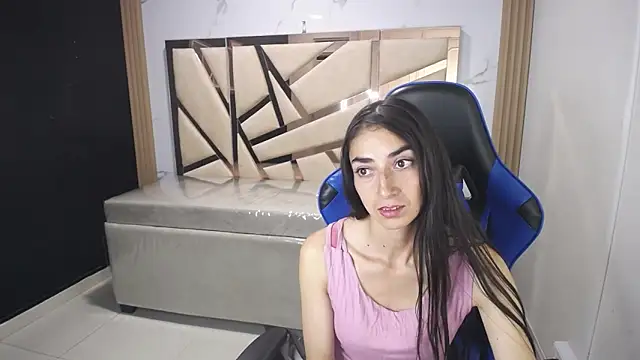 Snapshot of Maily_a_ chatting on November 16, 2025, 3:01 am Maily a online show from November 16, 2025, 3:01 am