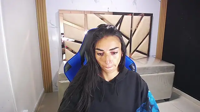 Snapshot of Maily_a_ chatting on January 10, 2026, 2:57 am Maily a online show from January 10, 2026, 2:57 am