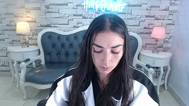 Snapshot of Maily_a_ chatting on January 18, 2026, 1:04 pm Maily a online show from January 18, 2026, 1:04 pm