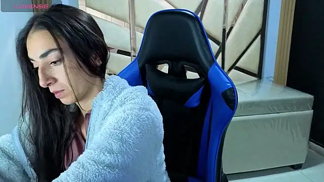 Snapshot of Maily_a_ chatting on February 18, 2026, 2:40 am Maily a online show from February 18, 2026, 2:40 am