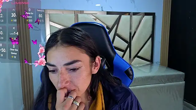 Snapshot of Maily_a_ chatting on February 26, 2026, 2:43 am Maily a online show from February 26, 2026, 2:43 am