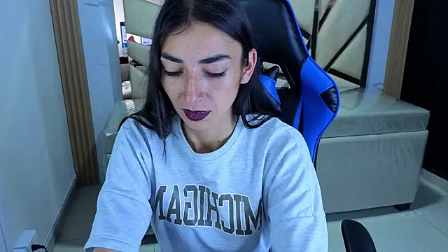 Snapshot of Maily_a_ chatting on March 7, 2026, 3:14 am Maily a online show from March 7, 2026, 3:14 am