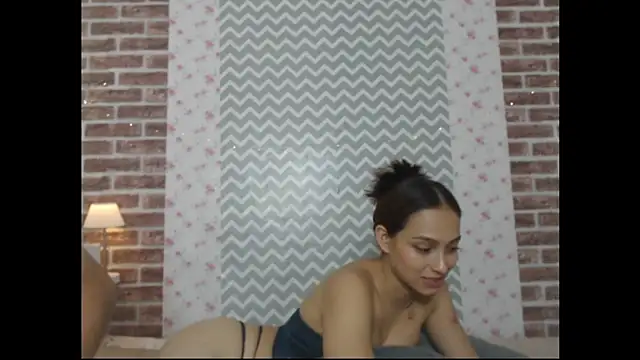 KaMila M00N online show from November 6, 2025, 6:14 am