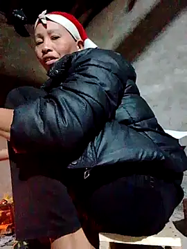 donna-bae online show from February 5, 2026, 11:26 am