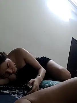 MaiHoang2k online show from September 24, 2025, 7:28 pm