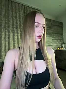 MissOyee online show from February 19, 2026, 7:10 pm