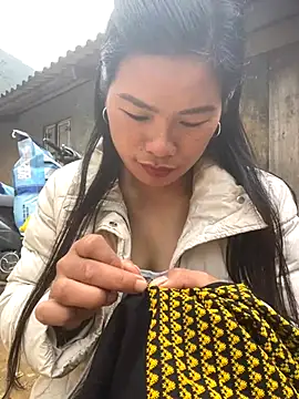 Qinjid002 online show from December 3, 2025, 2:41 am