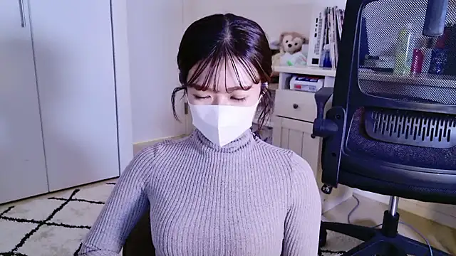 Snapshot of SatoYuri_jp chatting on October 9, 2025, 12:36 pm SatoYuri jp online show from October 9, 2025, 12:36 pm