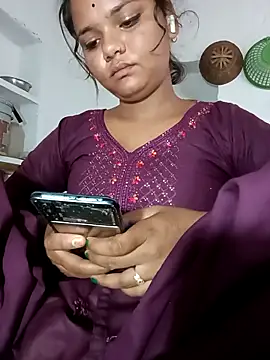 Snapshot of Hot_Shredha chatting on October 18, 2025, 10:49 am Hot Shredha online show from October 18, 2025, 10:49 am