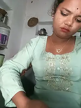 Snapshot of Hot_Shredha chatting on October 21, 2025, 3:13 pm Hot Shredha online show from October 21, 2025, 3:13 pm