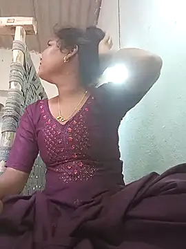 Snapshot of Hot_Shredha chatting on October 23, 2025, 10:14 am Hot Shredha online show from October 23, 2025, 10:14 am