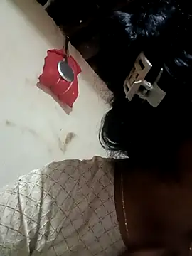 Snapshot of Hot_Shredha chatting on October 27, 2025, 3:32 am Hot Shredha online show from October 27, 2025, 3:32 am