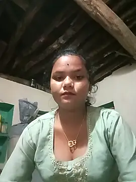 Snapshot of Hot_Shredha chatting on October 29, 2025, 3:36 pm Hot Shredha online show from October 29, 2025, 3:36 pm