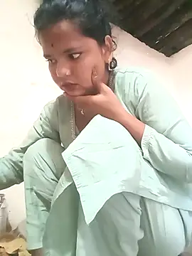 Snapshot of Hot_Shredha chatting on November 2, 2025, 1:52 am Hot Shredha online show from November 2, 2025, 1:52 am