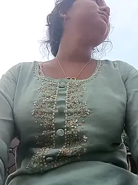 Snapshot of Hot_Shredha chatting on November 4, 2025, 1:38 am Hot Shredha online show from November 4, 2025, 1:38 am