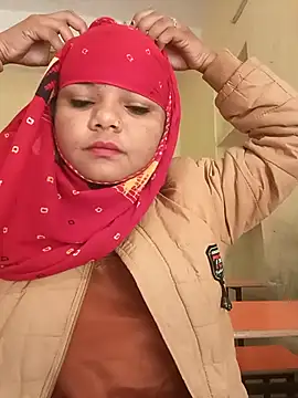 Snapshot of Hot_Shredha chatting on November 10, 2025, 2:54 am Hot Shredha online show from November 10, 2025, 2:54 am