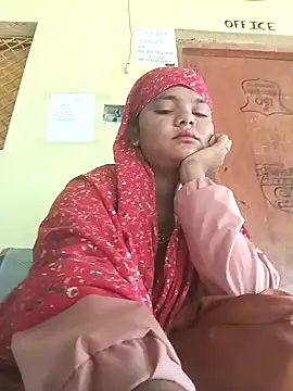 Snapshot of Hot_Shredha chatting on November 19, 2025, 4:34 am Hot Shredha online show from November 19, 2025, 4:34 am