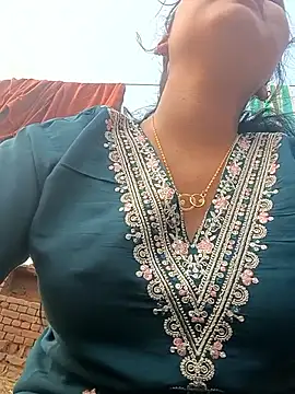 Snapshot of Hot_Shredha chatting on November 24, 2025, 10:26 am Hot Shredha online show from November 24, 2025, 10:26 am