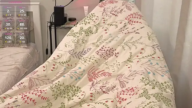 lunatale2 online show from September 27, 2025, 1:49 pm