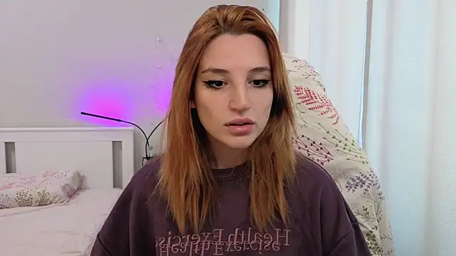 lunatale2 online show from October 3, 2025, 8:33 am