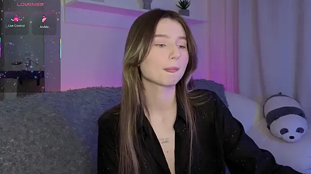  Lua   online show from January 5, 2026, 5:27 pm