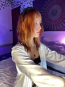 Nymphel1Moth online show from September 25, 2025, 2:15 am