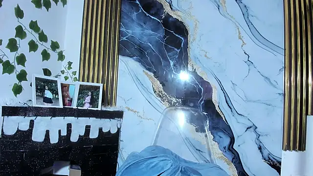 brittanyy20 online show from January 7, 2026, 9:34 am