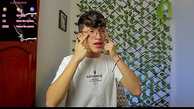 bellmontneon online show from November 24, 2025, 11:21 am