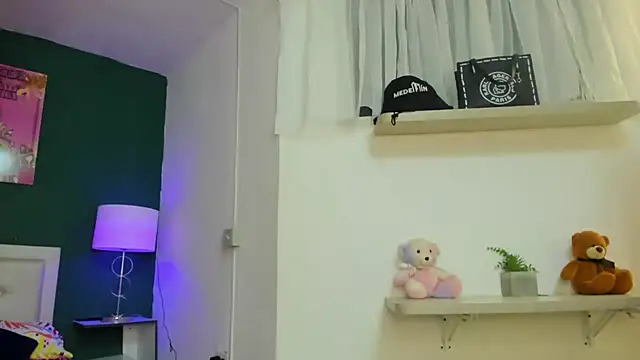 Snapshot of prettygirl691 chatting on September 22, 2025, 1:40 am prettygirl691 online show from September 22, 2025, 1:40 am