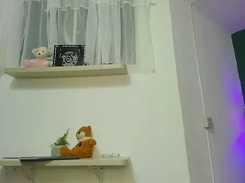 Snapshot of prettygirl691 chatting on October 5, 2025, 5:17 am prettygirl691 online show from October 5, 2025, 5:17 am