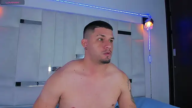 Jacob19  online show from September 28, 2025, 2:06 am