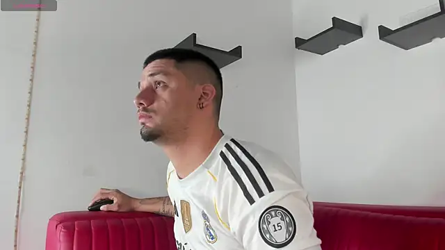 Jacob19  online show from September 30, 2025, 11:26 am