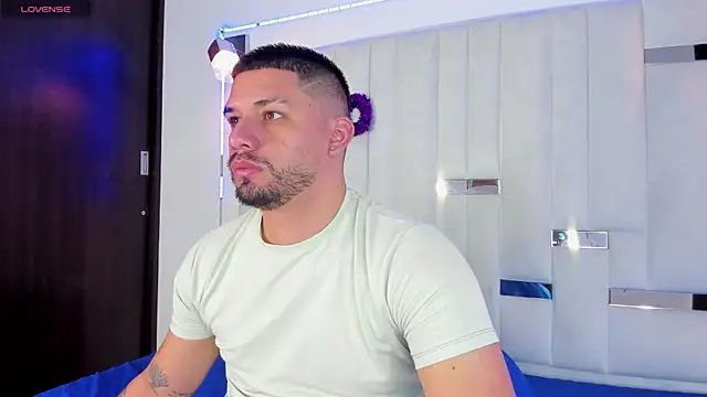 Jacob19  online show from November 2, 2025, 12:18 pm