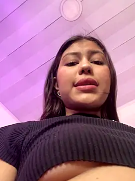 Snapshot of Mia-Sweet17 chatting on October 22, 2025, 8:08 pm Mia-Sweet17 online show from October 22, 2025, 8:08 pm