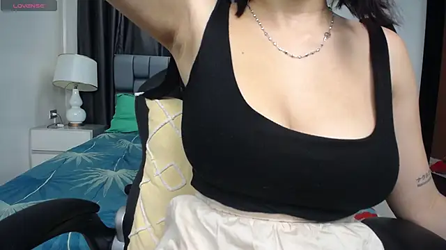 kashvi  online show from April 15, 2026, 7:58 pm