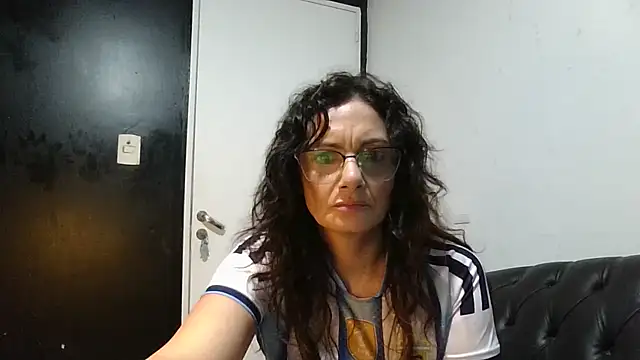 dulcefanny online show from July 4, 2026, 2:07 am