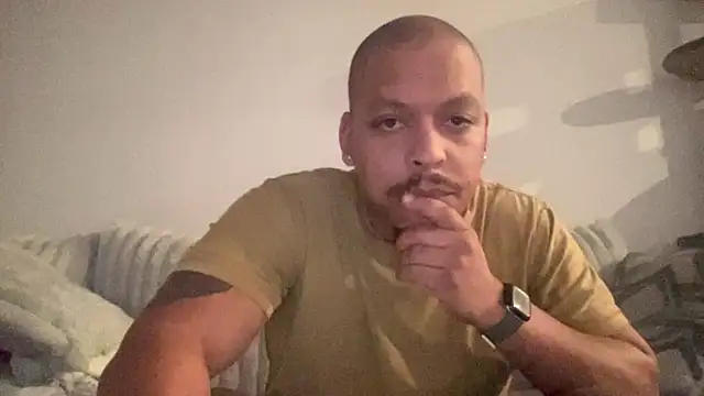 Snapshot of caramelizedzeus chatting on November 11, 2025, 11:43 am caramelizedzeus online show from November 11, 2025, 11:43 am