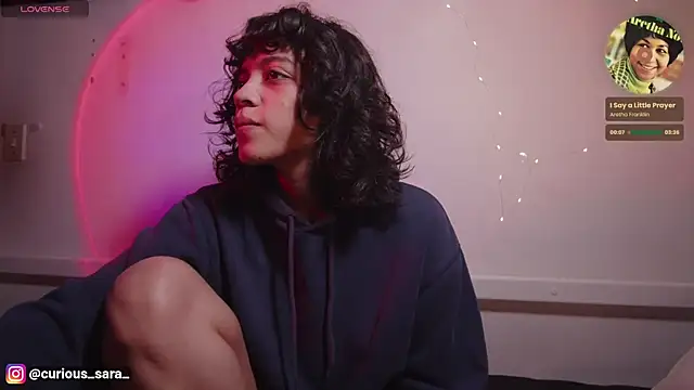  curiouskitten  online show from October 4, 2025, 4:32 am