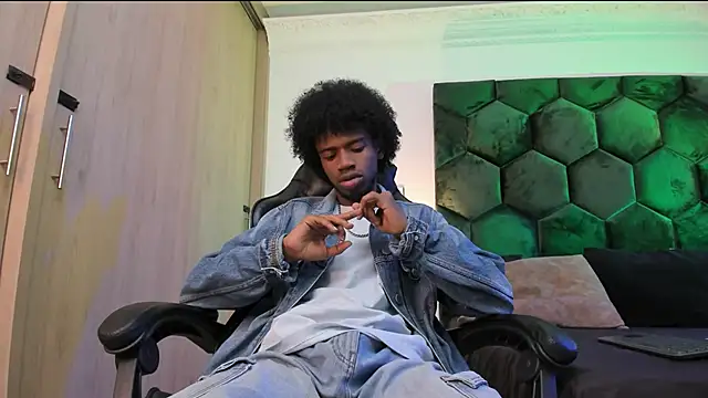 AllexJacob online show from February 5, 2026, 1:16 pm