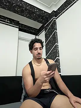 fuck   boyy online show from March 13, 2026, 12:23 pm