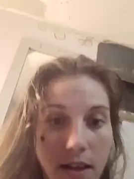 Snapshot of cicithtbitch chatting on October 5, 2025, 10:29 pm cicithtbitch online show from October 5, 2025, 10:29 pm